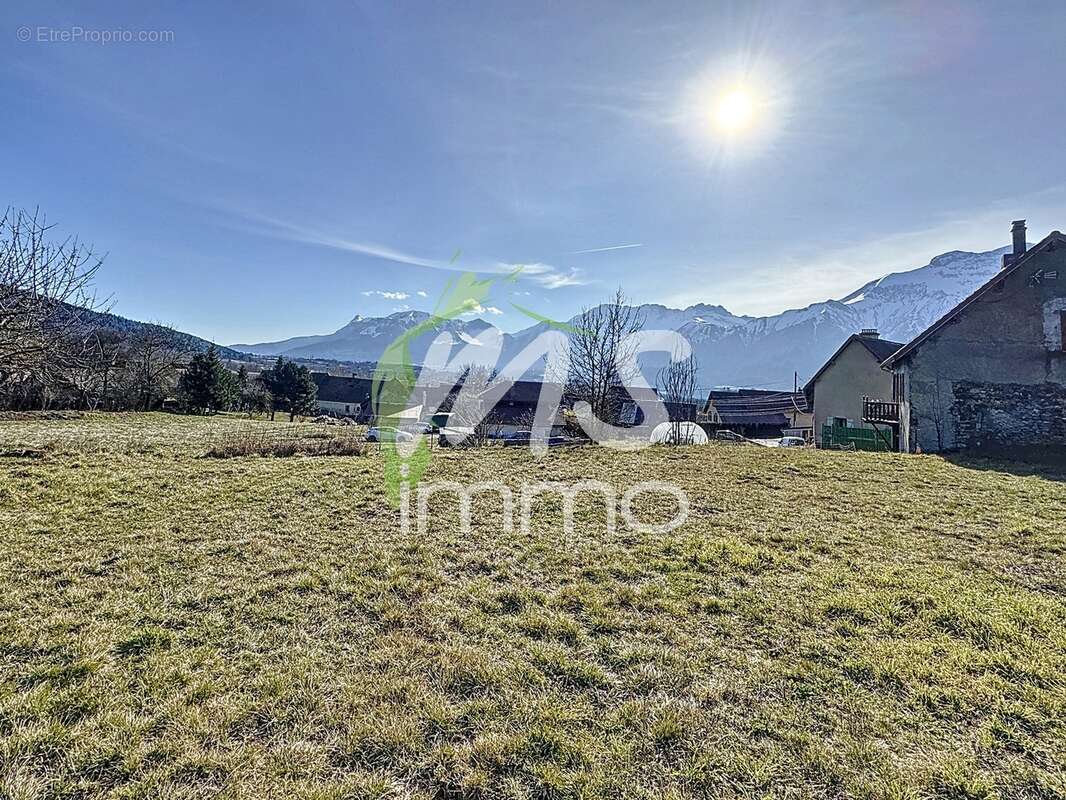 Terrain à CHAUFFAYER