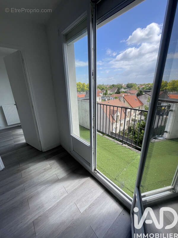 Photo 5 - Appartement à LE BLANC-MESNIL