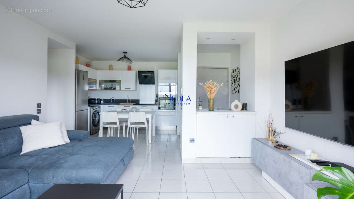 Photo 4 - Appartement à ROQUEFORT-LA-BEDOULE