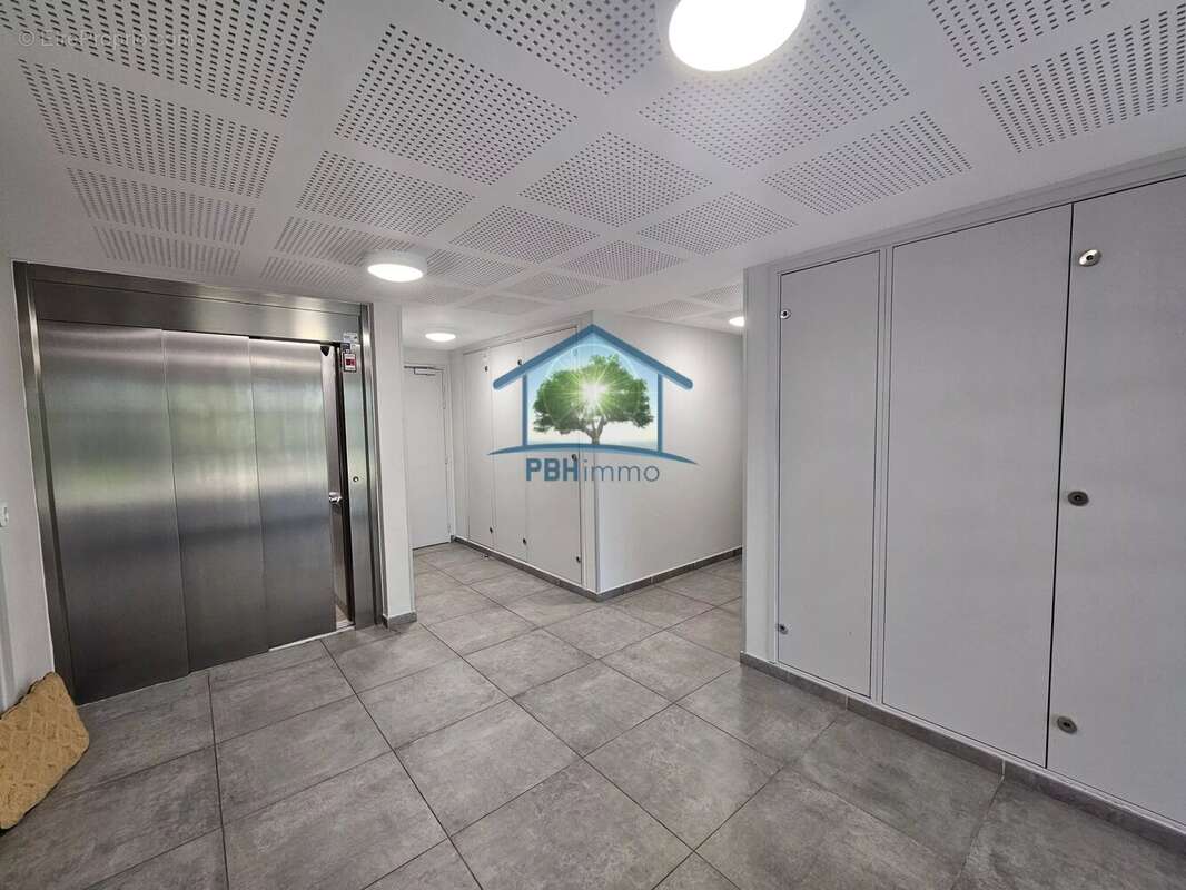 Appartement à SEREZIN-DU-RHONE