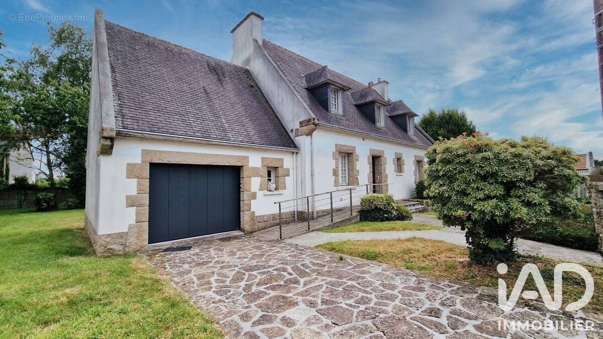Photo 1 - Maison à CARHAIX-PLOUGUER
