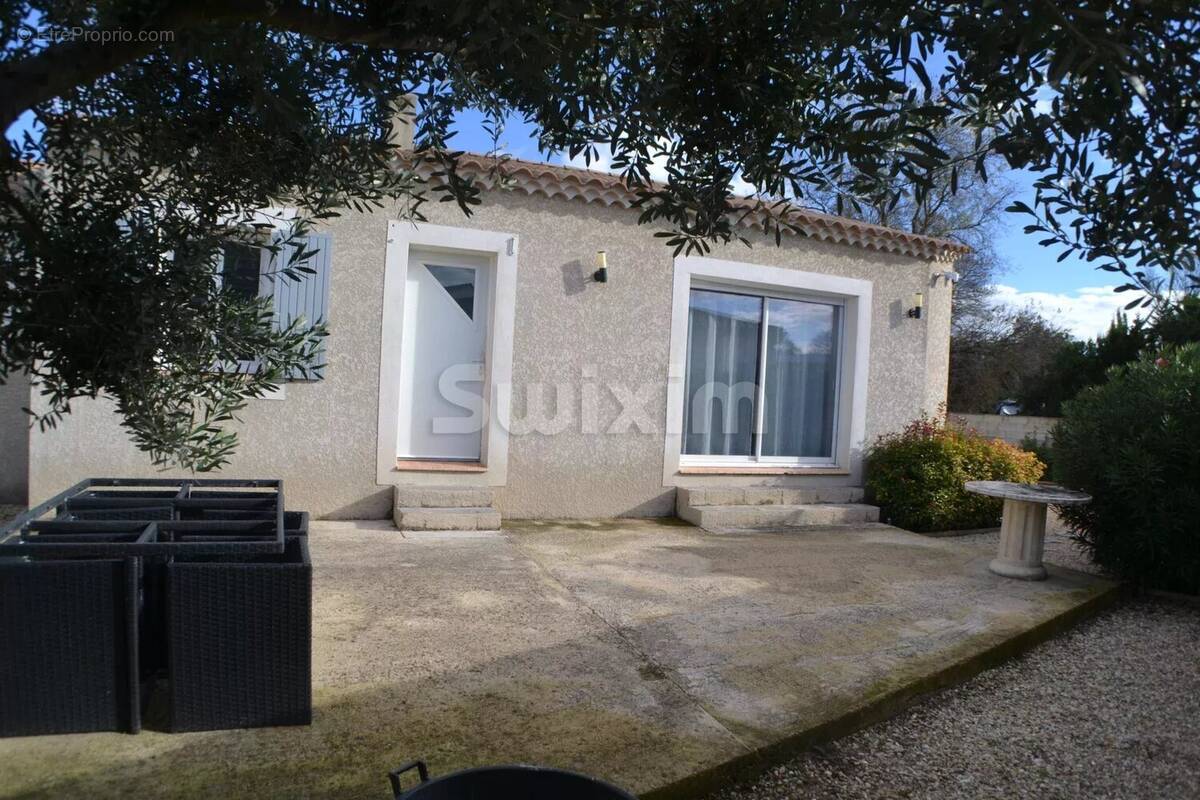 Maison à JONQUIERES-SAINT-VINCENT