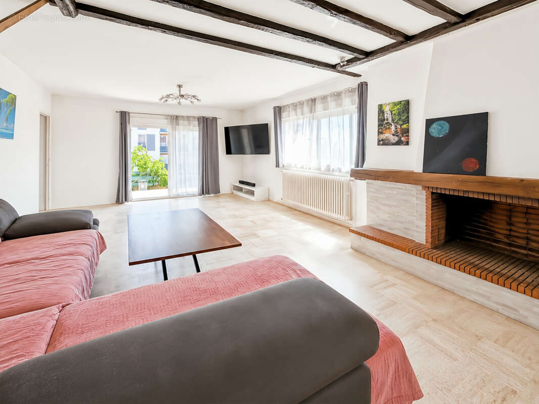 Maison à LA VILLE-DU-BOIS