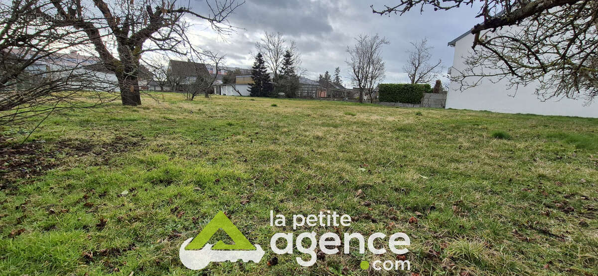 Terrain à MONTLUCON