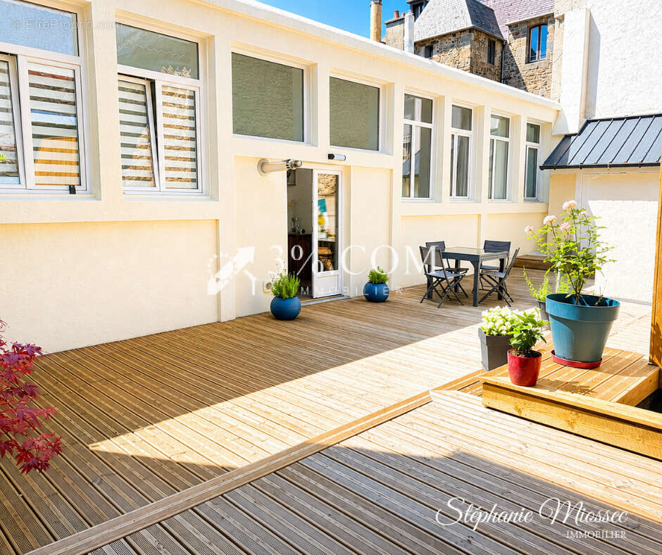 CHÂTELAUDREN   Bien atypique esprit loft avec dépendance en - photo 12
