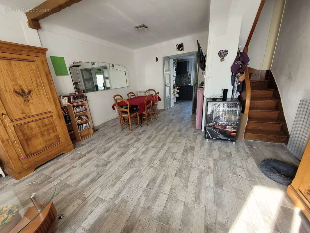 Maison à SAINT-JEAN-D&#039;ANGELY