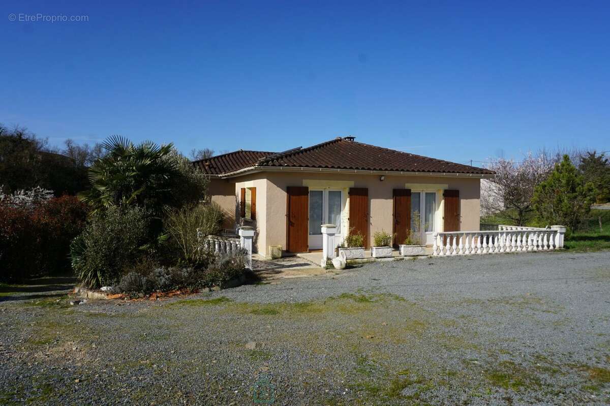 Maison à NANTHEUIL
