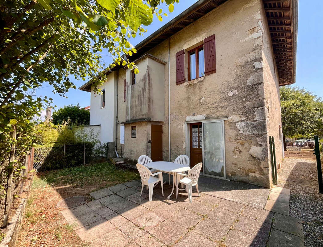 Maison de village 3 pièces  - 52 m2  - Cour privative et atelier - photo 4