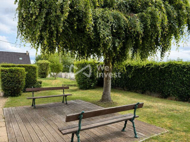 Maison 70 m² à Laroche-Saint-Cydroine  - photo 2
