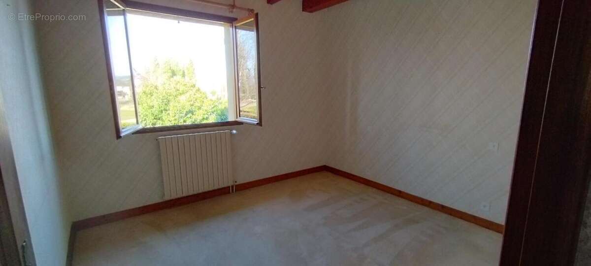 Maison à BIARS-SUR-CERE