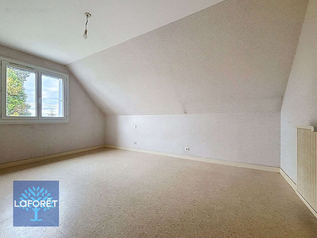 Maison à LA BAZOUGE-DU-DESERT