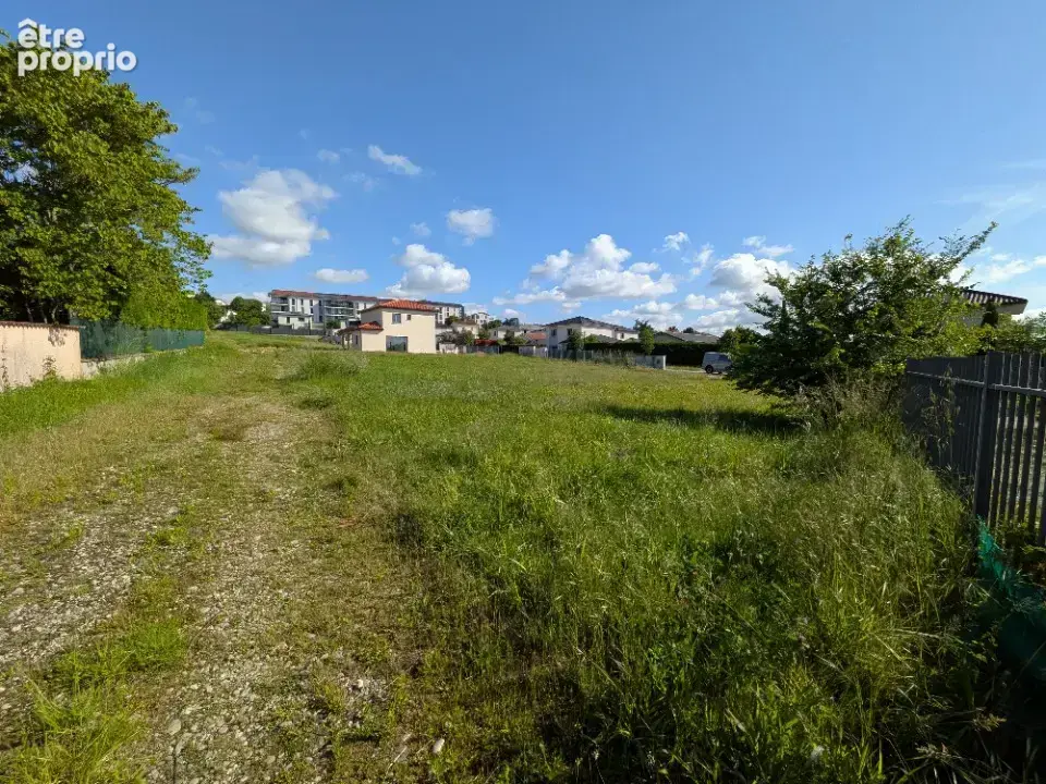 Terrain à JONAGE