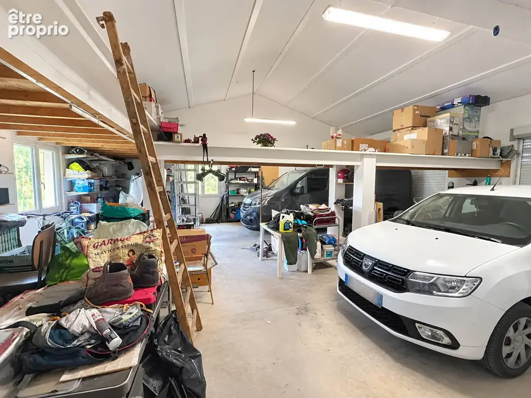 Maison 4 pièces - 102 m2 - double garage 90 m2 - dépendance 38 m2 -  terrain de 5 000 m2 + 30 000 m2 de bois - Lyas - photo 15