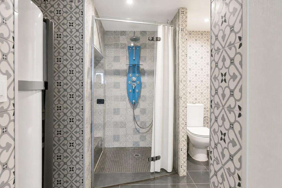 Immeuble rénové avec 3 appartements à Mulhouse - photo 11