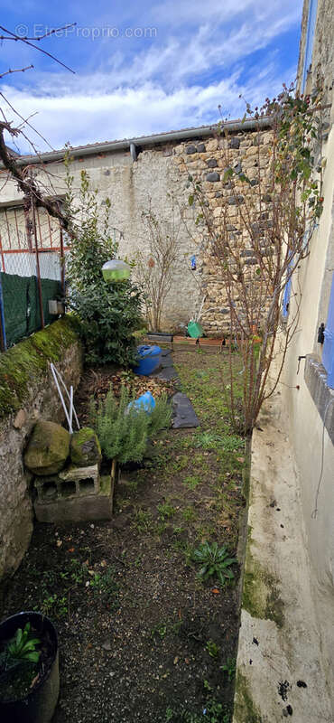 corps de ferme à rénover avec habitation de 113 m2 - photo 5