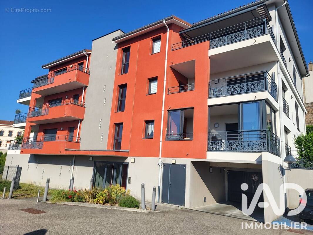 Photo 1 - Appartement à SAINT-JEAN-BONNEFONDS