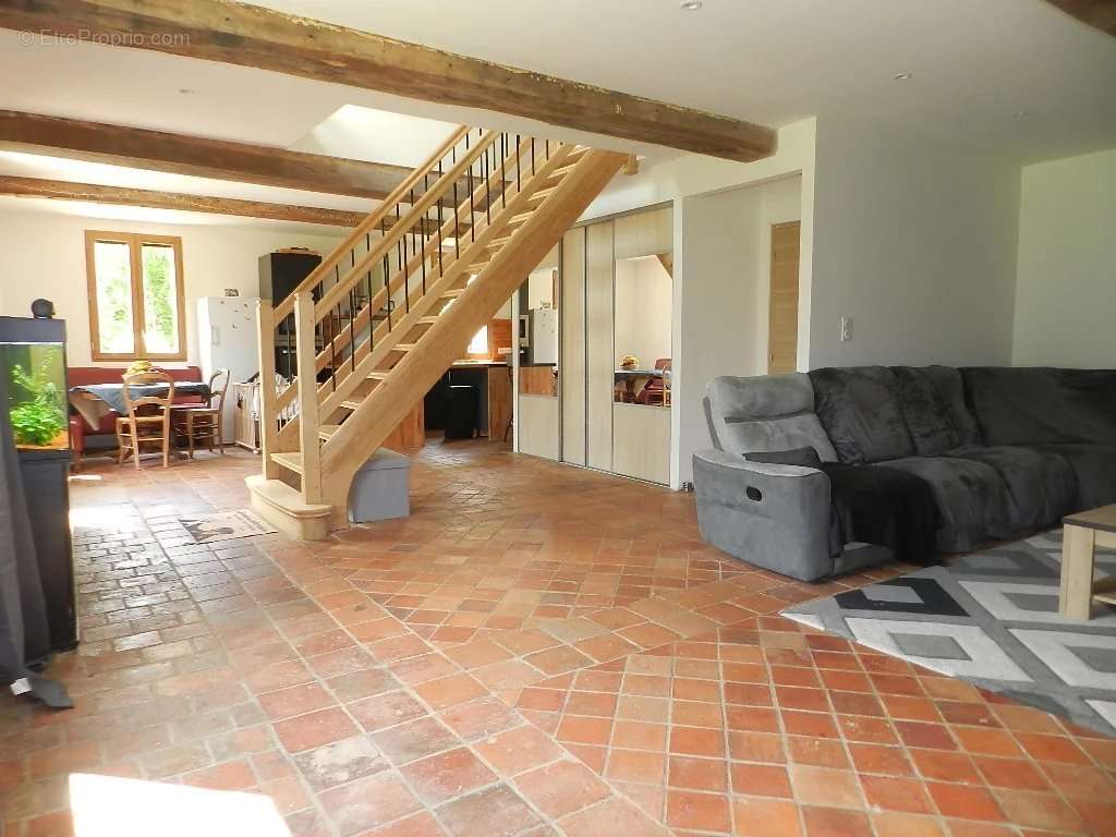 Maison à SAINT-PIERRE-SUR-DIVES