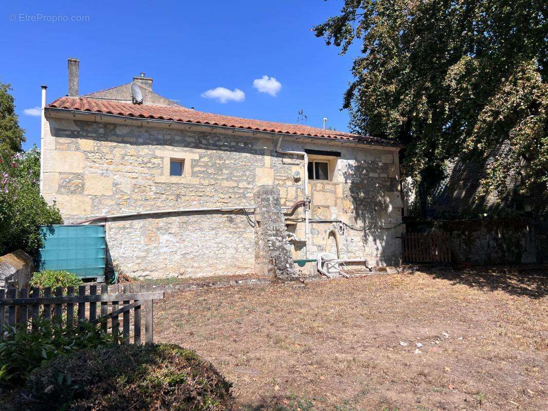 Maison à vendre 6 pièces SAINT SULPICE DE COGNAC (16) - photo 4