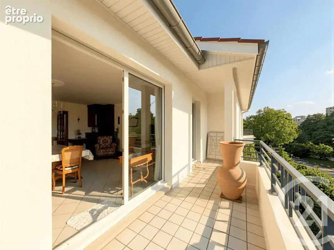 Appartement 88 m² à Venissieux  - photo 2