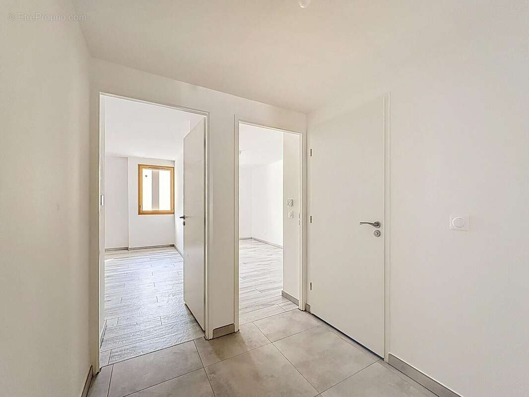 Photo 5 - Appartement à VILLENEUVE-LES-AVIGNON