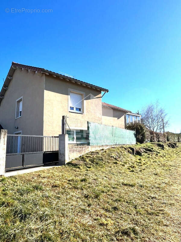 Maison à SOLIGNAC-SUR-LOIRE