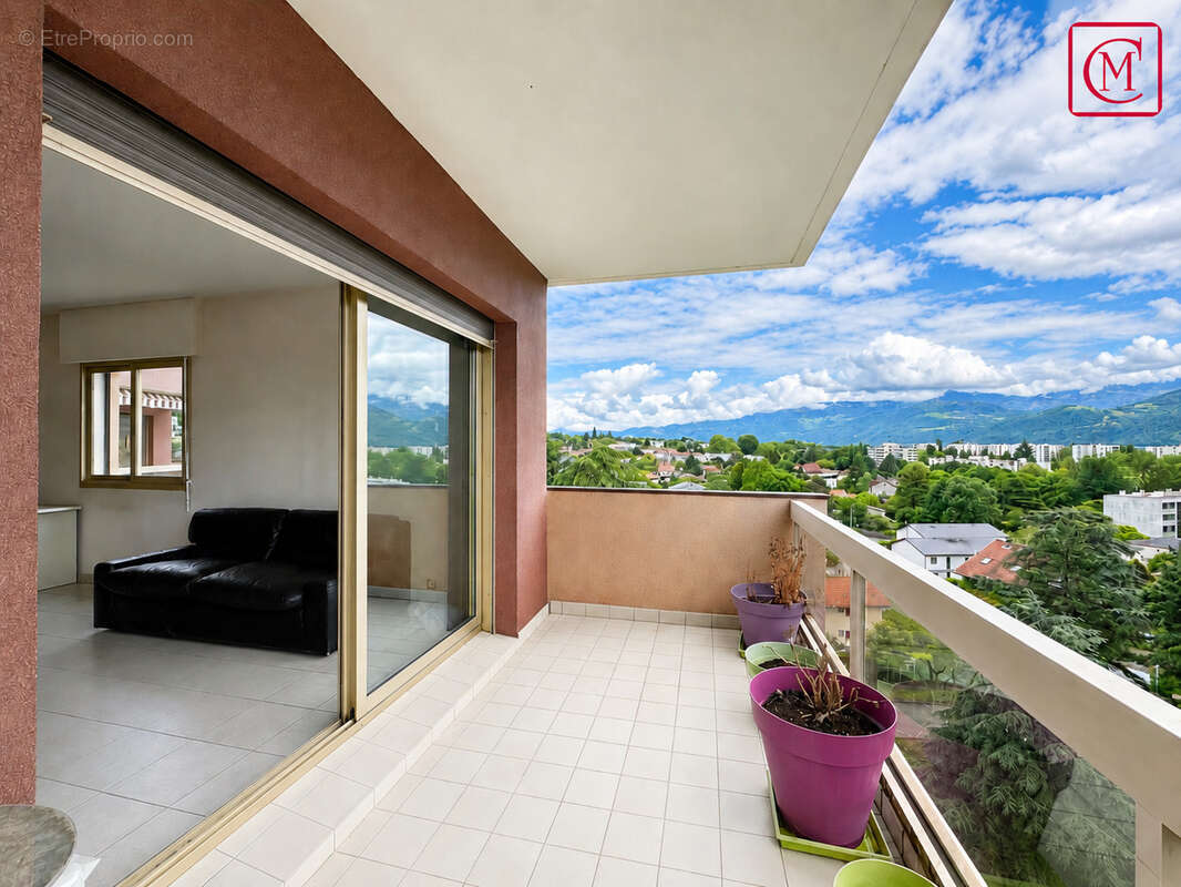 Appartement à MEYLAN