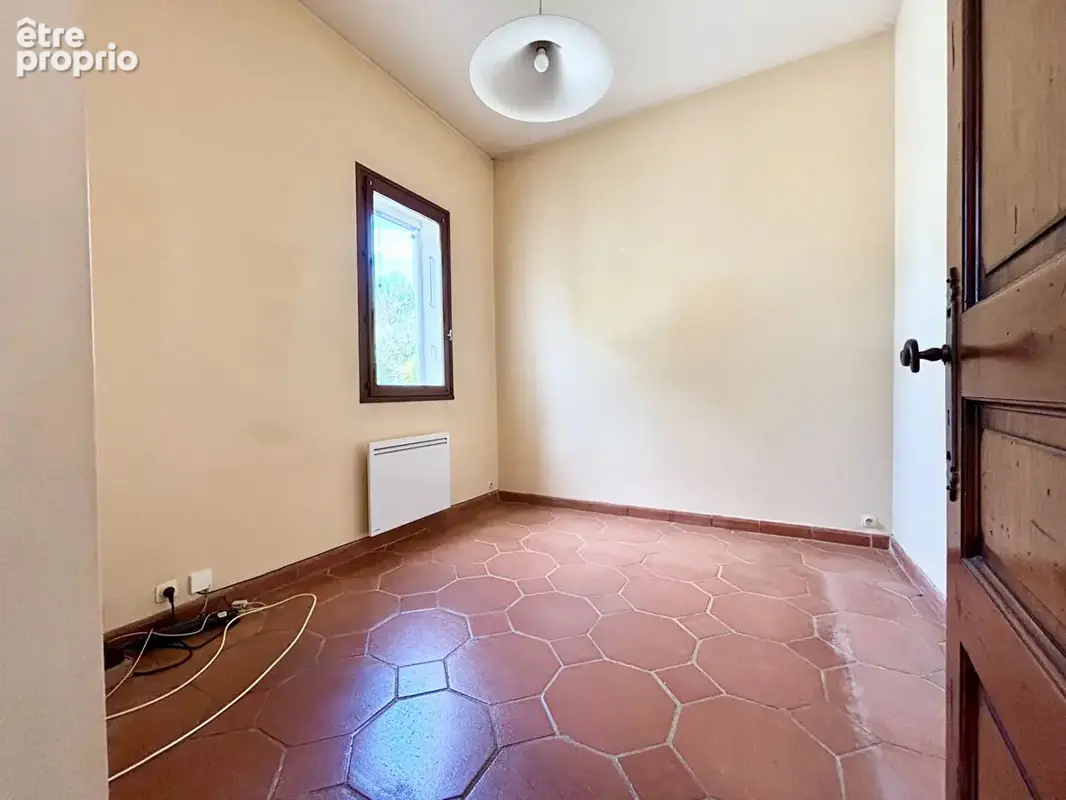 Allauch - Les Aubagnens: Villa de charme T6 d'environ 121m2 avec terrain plat de 1550m2 et piscine - photo 12