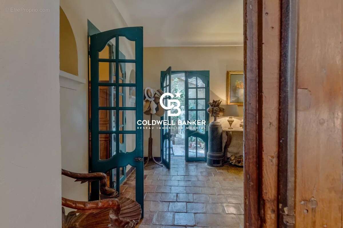 Maison à LA GARDE-FREINET