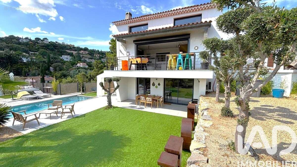 Photo 3 - Maison à ROQUEBRUNE-SUR-ARGENS