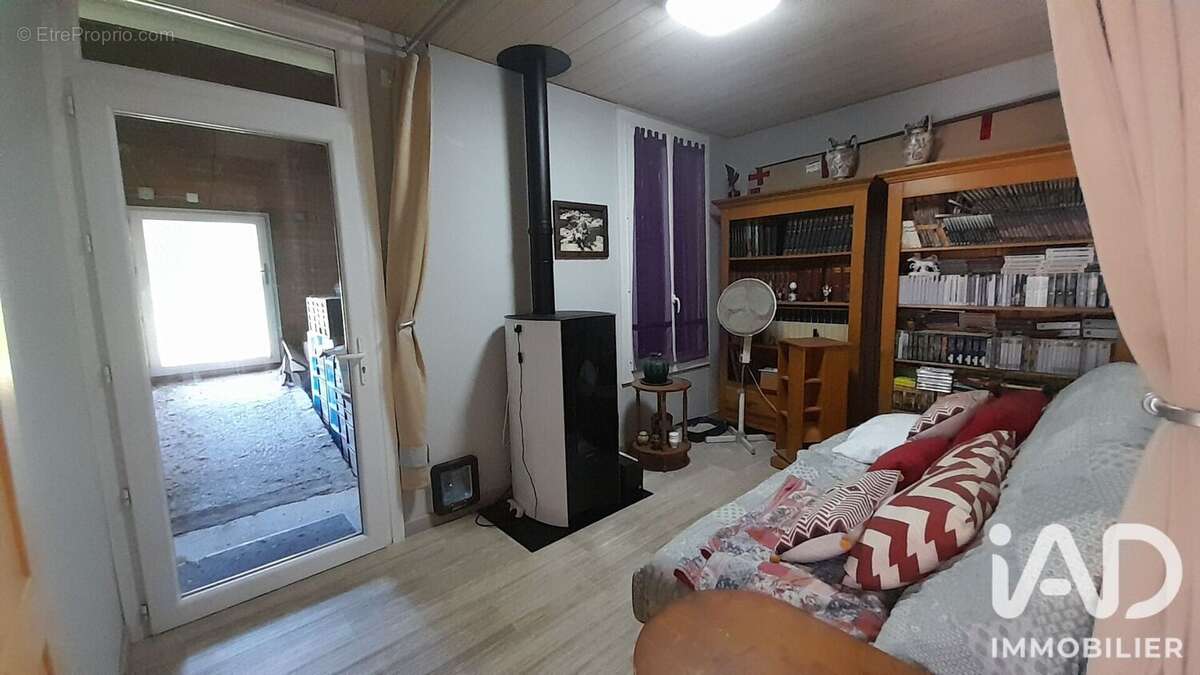 Photo 9