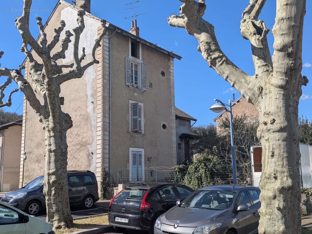 Appartement à RENAGE