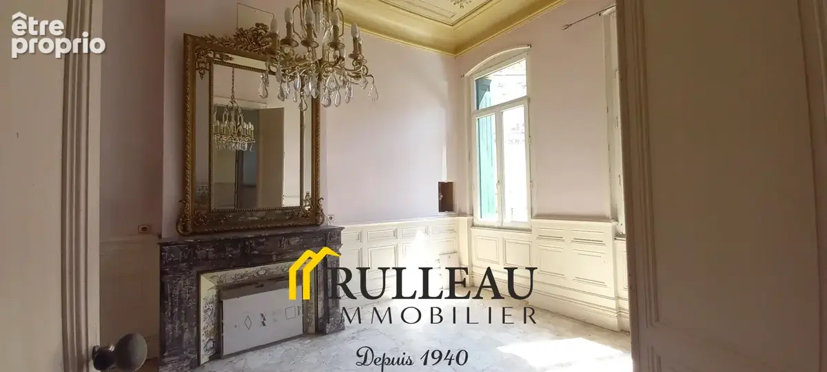 Ensemble immobilier 320 m2 avec dépendances en centre-ville de Saint-Savin - photo 9
