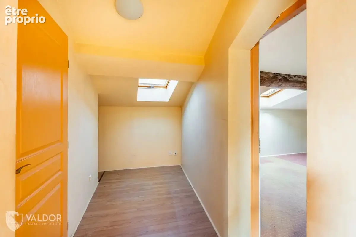 Genay centre - Maison familiale à créer - Jardin de 930 m² - photo 8