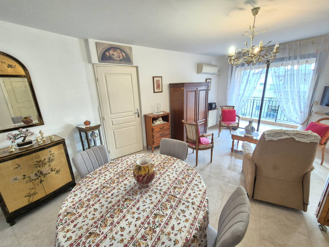 Appartement à HYERES