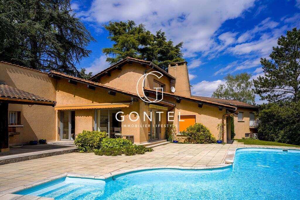 Maison à SAINT-CYR-AU-MONT-D'OR