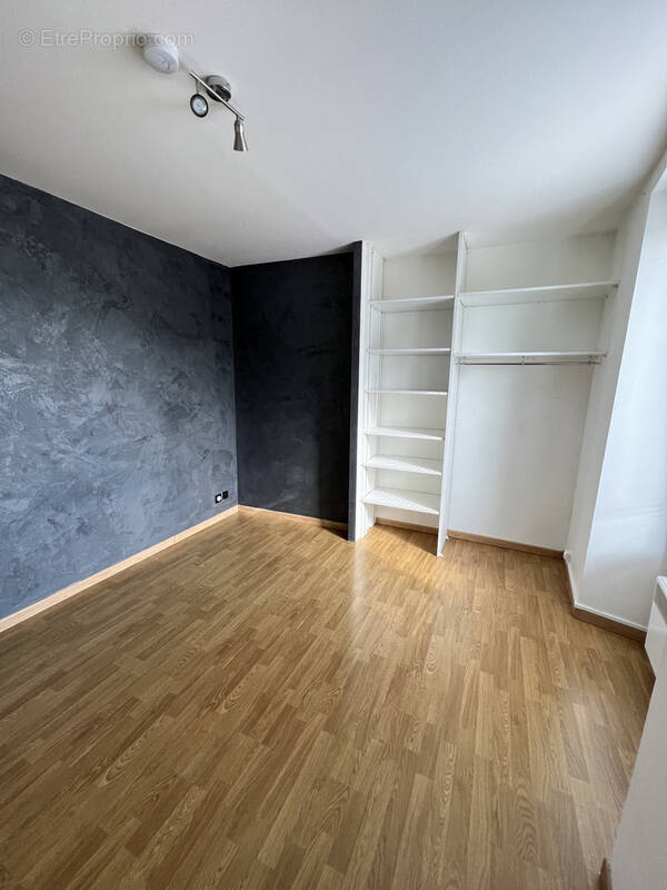 Appartement à LINAS