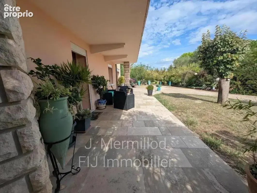 Maison 7 pièces / 183 m² / 393 000 EUR / SAINT-PRIVAT-DES-VIEUX - photo 21