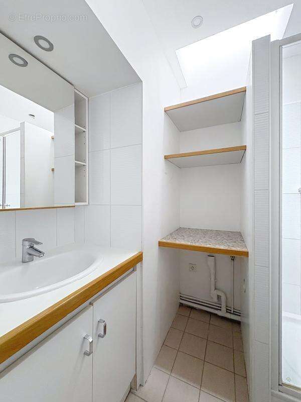 Appartement à PARIS-8E