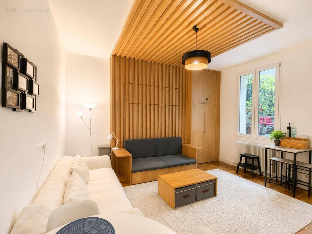 Appartement à PARIS-7E