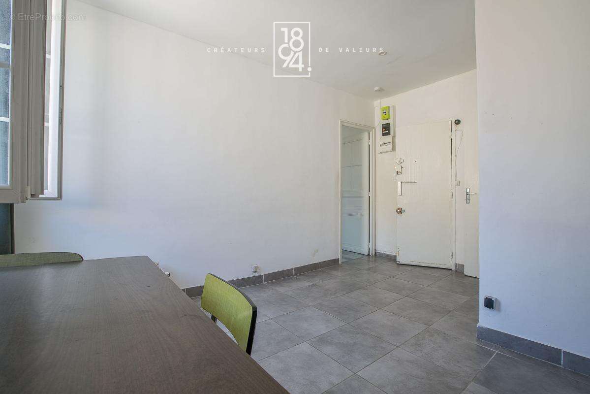 Appartement à MARSEILLE-6E