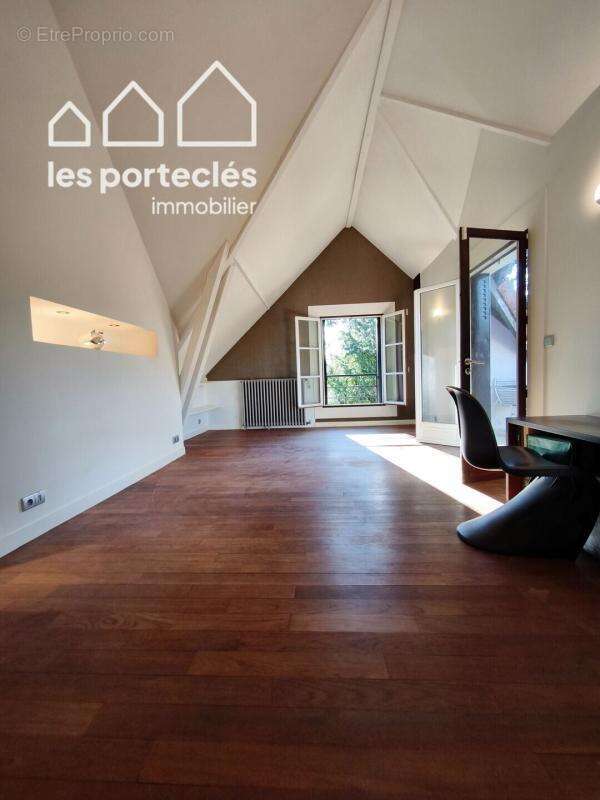 Maison à LOUVECIENNES