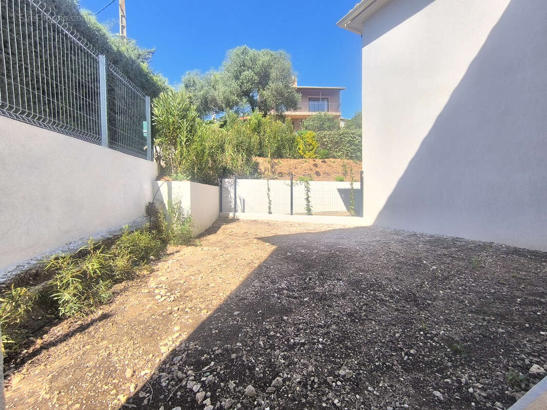 Appartement à SIX-FOURS-LES-PLAGES