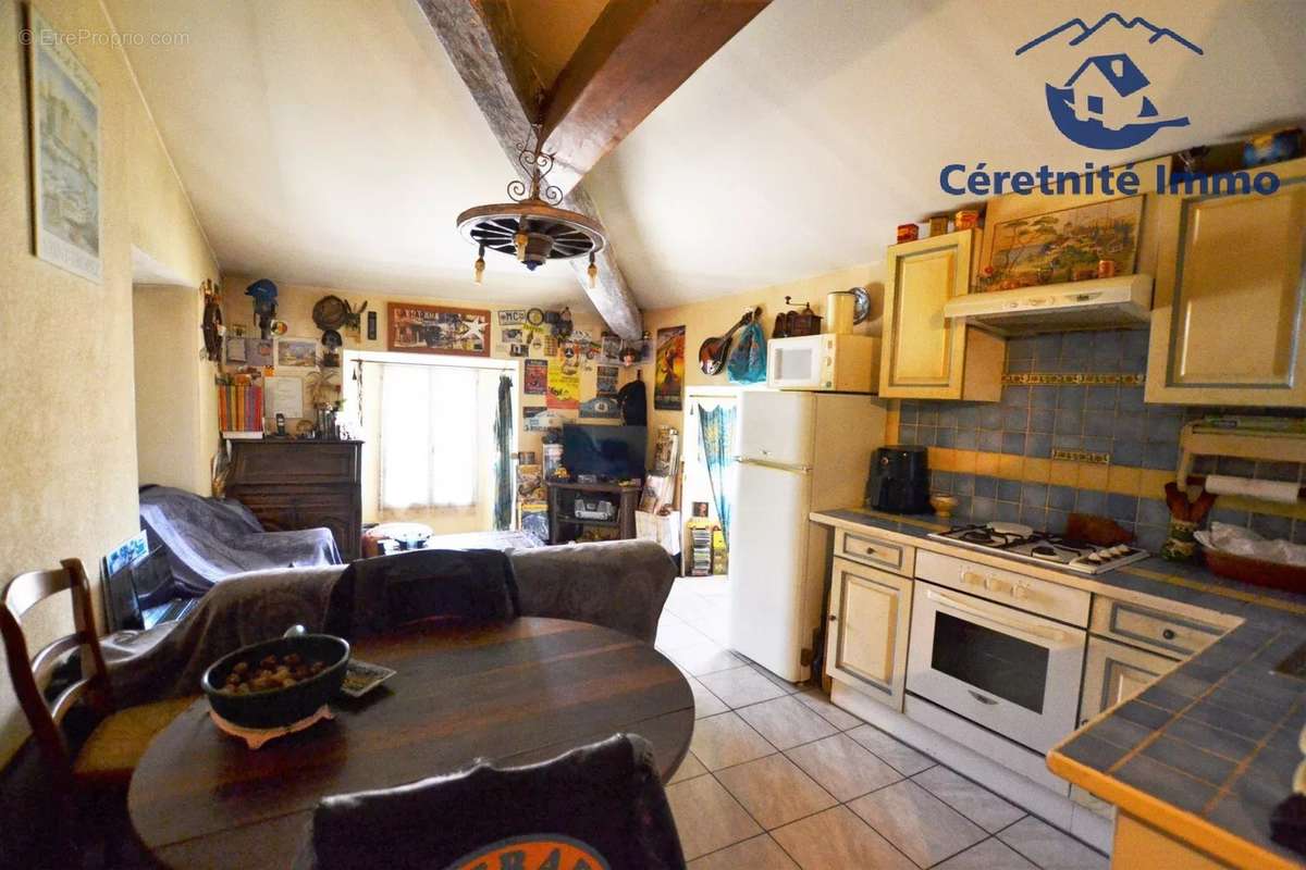 Appartement à SAINT-LAURENT-DE-CERDANS