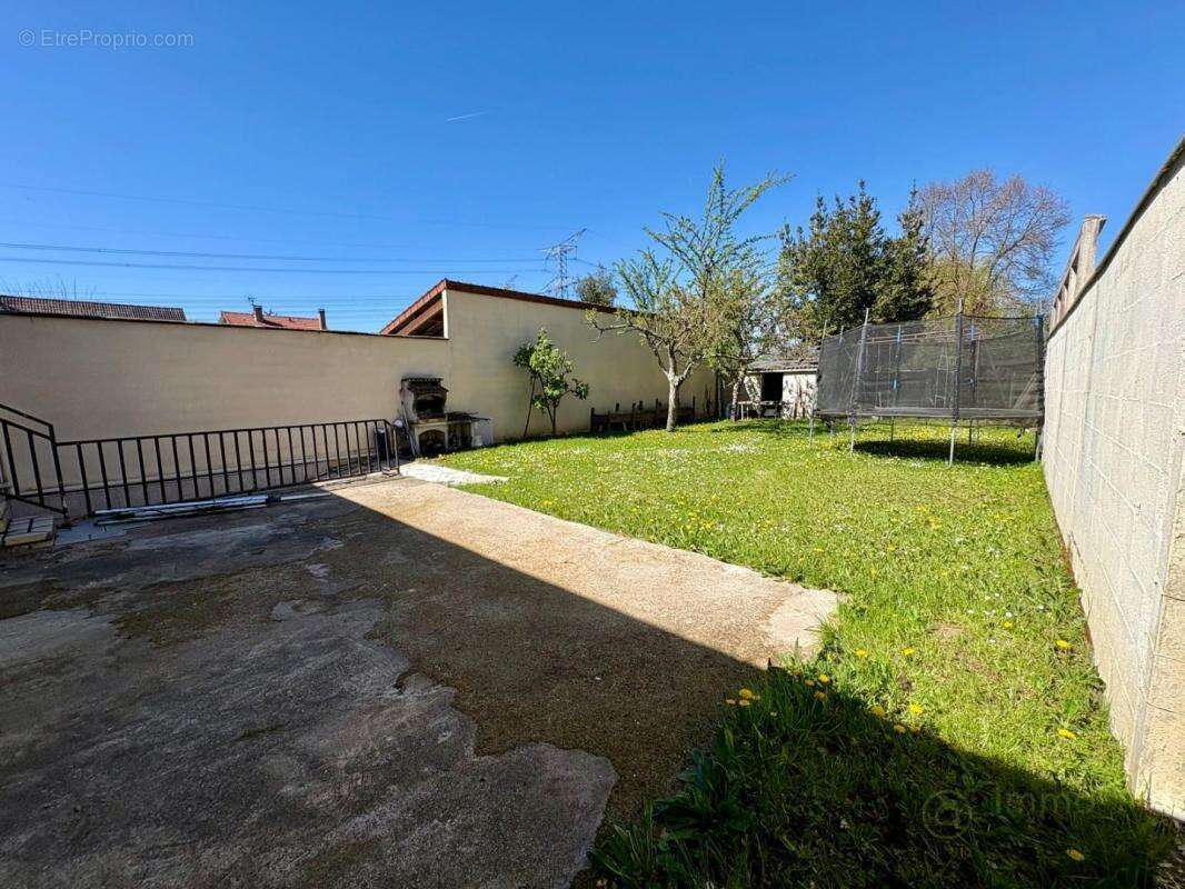 Maison à ROISSY-EN-BRIE