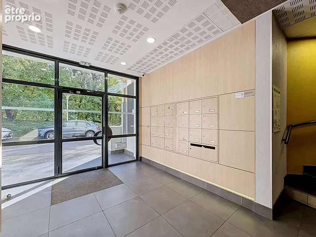 A VENDRE Appartement Caluire Et Cuire 2 pièces 36.35 m2 avec terrasse - photo 9