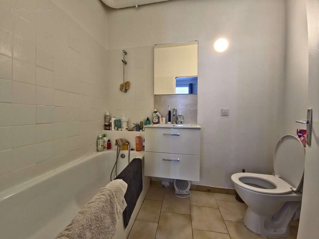 Appartement à MEYRARGUES