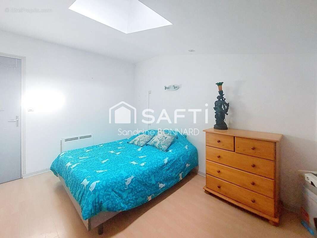 Maison 86 m² à Barzan  - photo 5