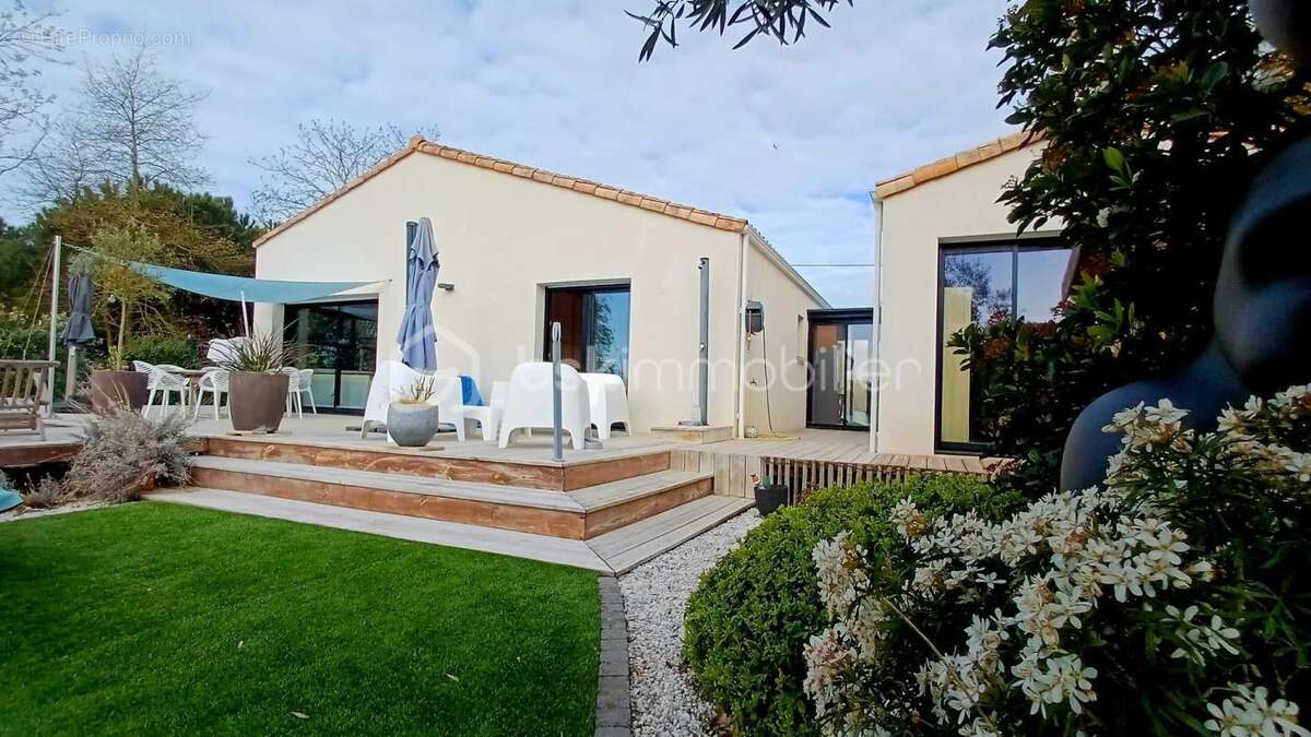 Maison à TALMONT-SAINT-HILAIRE