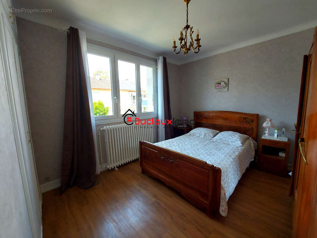 Maison à AURILLAC