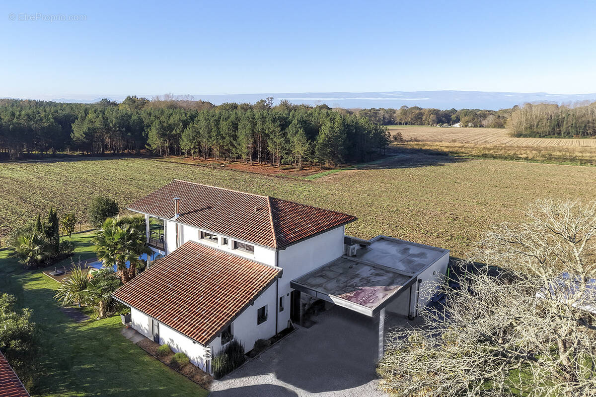 Maison à SAUBRIGUES